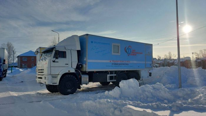 Три бригады передвижной поликлиники Югры начали движение в отдаленные точки на карте региона