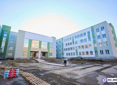 ​В Тюменской области возводят 12 школ