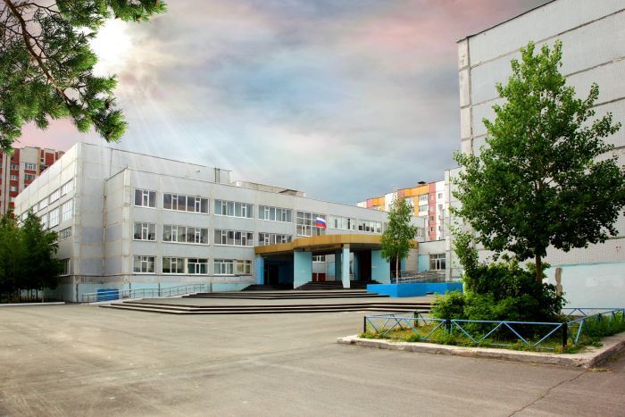 Прокуратура проверит состояние здания школы в Сургуте после перевода детей на дистант