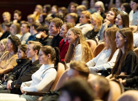 ​Куда сходить в Сургуте на выходных 11-12 апреля? // АФИША