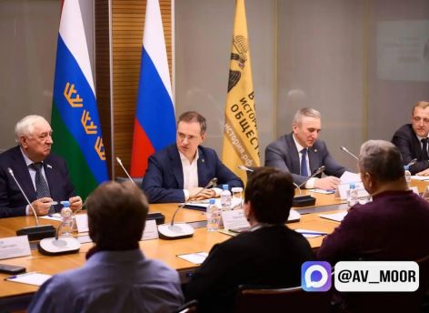​Владимир Мединский и Александр Моор обсудили с тюменскими писателями и историками новые проекты