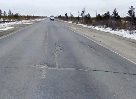 Дорожники Югры приведут в порядок раздолбанный участок трассы между Сургутом и Когалымом
