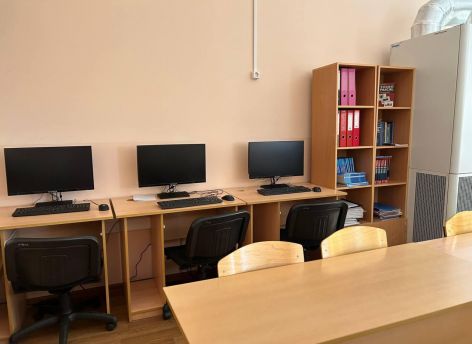​В Ханты-Мансийске более 30 детям-мигрантам отказали в зачислении в школы после тестирования