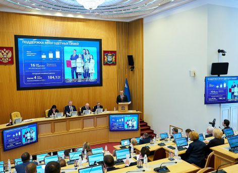 ​Руслан Кухарук: в Югре средняя зарплата выросла до 135 тысяч рублей