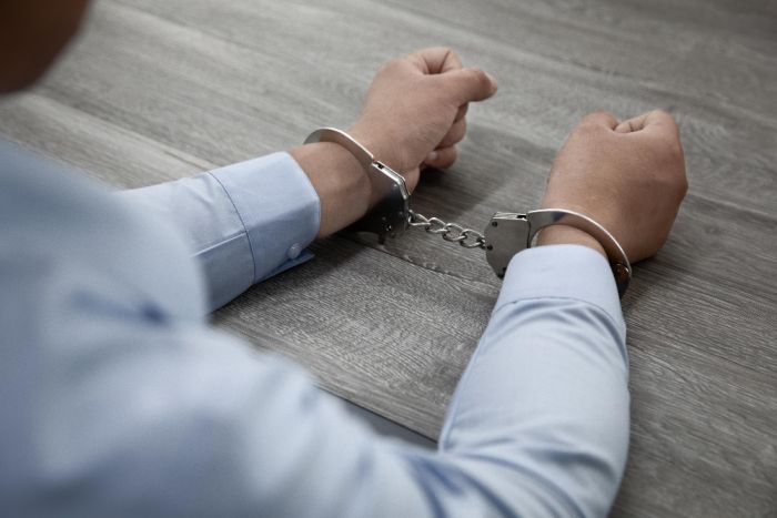 В Югре суд отправил под стражу троих подозреваемых в хищении муниципального имущества на 270 миллионов