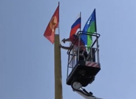 В Сургуте появился еще один стяг с ликом Спаса Нерукотворного
