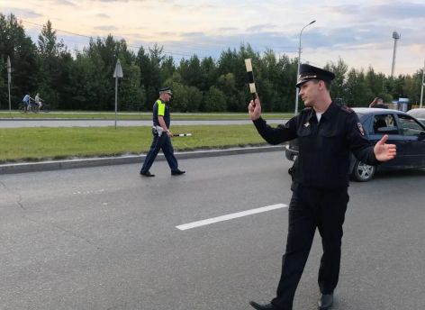 В Сургуте провели масштабный рейд на дорогах: проверили более 370 автомобилей