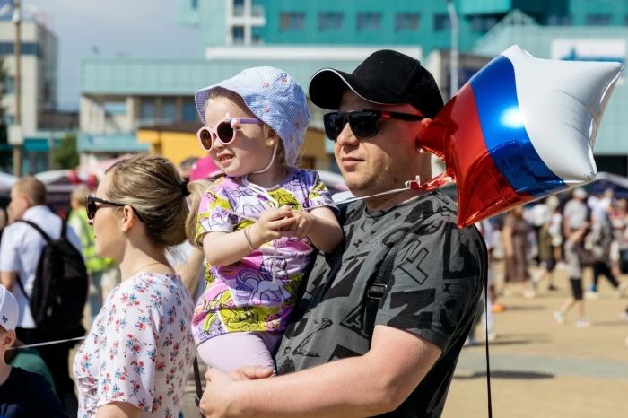 Сургутяне массово отметили семейный праздник