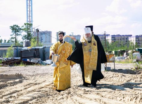 На Югорском тракте в Сургуте строится храм святого князя Владимира