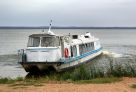 В Югре сел на мель теплоход с пассажирами