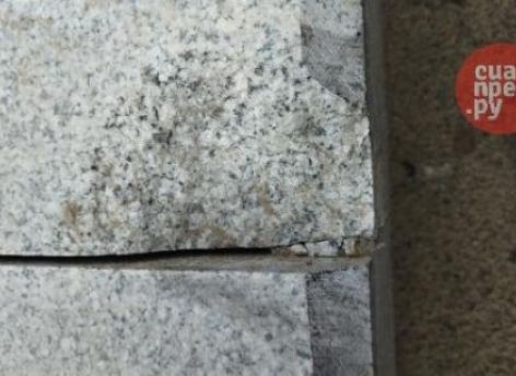 Мэрия Сургута: бордюры на проезде Мунарева повредили после приемки, подрядчик чинить их не будет