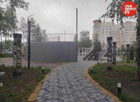 Сквер Журналиста в Сургуте год спустя: что изменилось и какие проблемы остались