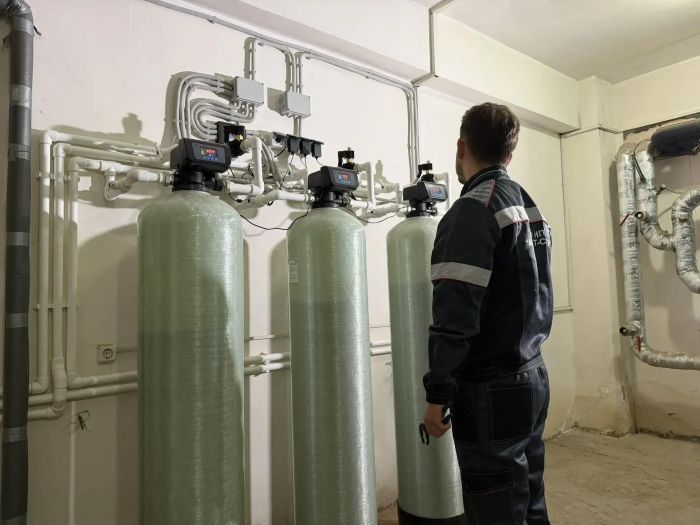 До начала учебного года власти Сургута установят фильтры для воды еще в 11 школах и детсадах