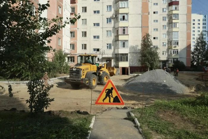 В Сургуте на финишную прямую выходит ремонт десяти дворов