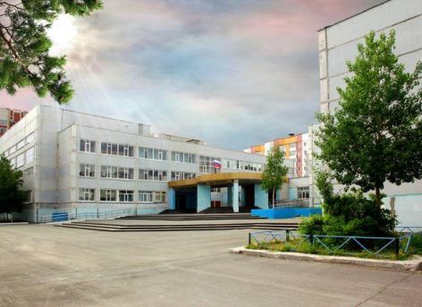Ученики школы №44 в Сургуте начнут учебный год в пяти других школах – ранее в здании нашли трещины