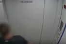 В Нижневартовске пьяный мужчина начал на девушку-подростка в лифте и стал фигурантом сразу двух уголовок